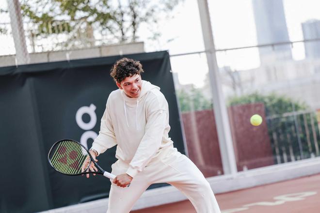 身处困境但 身处困境但