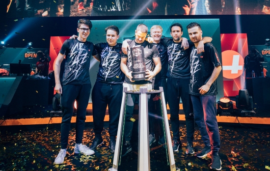 合力之下 合力之下